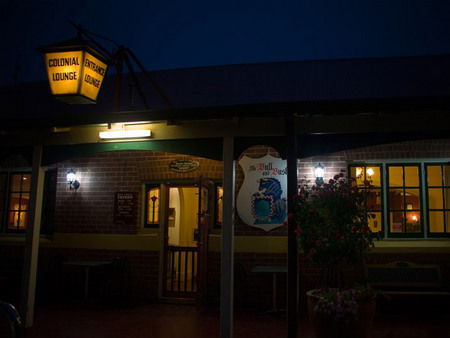 The Bull And Bush Tavern - Hervey Bay Accommodation 5