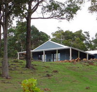 Vista Ridge Estate - Top Paddock Cottage - Hervey Bay Accommodation