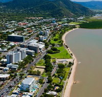 Rydges Esplanade Resort Cairns - Hervey Bay Accommodation
