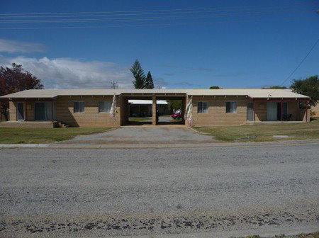 Cervantes Holiday Homes & Units - Tourism Hervey Bay 4