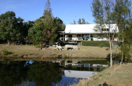 Mullimburra Beach House - Hervey Bay Accommodation 0