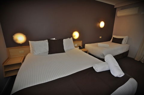 Best Western Hospitality Inn Carnarvon - Hervey Bay Accommodation 3