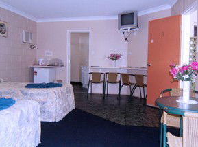 Whitsunday Palms Motel - Hervey Bay Accommodation 1