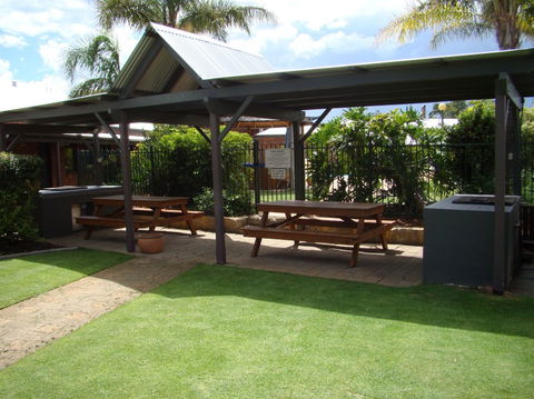 Dunsborough Central Motel - Hervey Bay Accommodation 1