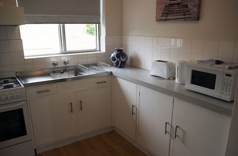 Budget Apartments Como South Perth - Hervey Bay Accommodation 5