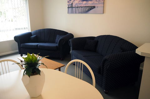 Budget Apartments Como South Perth - Hervey Bay Accommodation 6