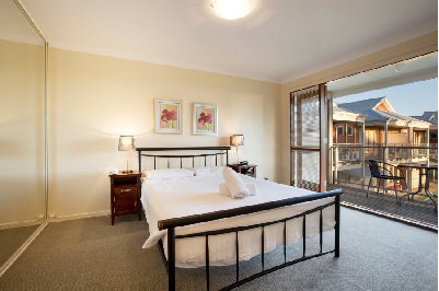 The Royal Palms Residence And Resort - Tourism Hervey Bay 1