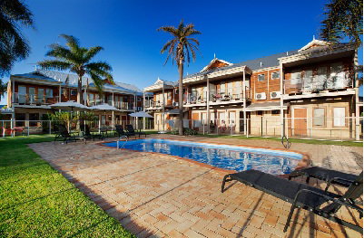 The Royal Palms Residence And Resort - Tourism Hervey Bay 3