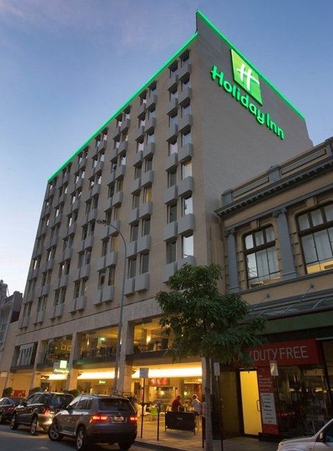 Holiday Inn City Centre Perth - Hervey Bay Accommodation 0