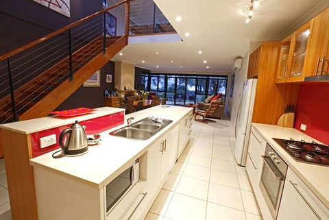 Halcyon Bay - Hervey Bay Accommodation 1