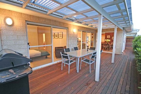 Halcyon Bay - Hervey Bay Accommodation 4