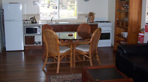 Jarrah Glen Cabins - Hervey Bay Accommodation 0