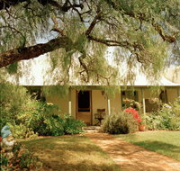 Rock of Ages Cottage Bed and Breakfast - Hervey Bay Accommodation