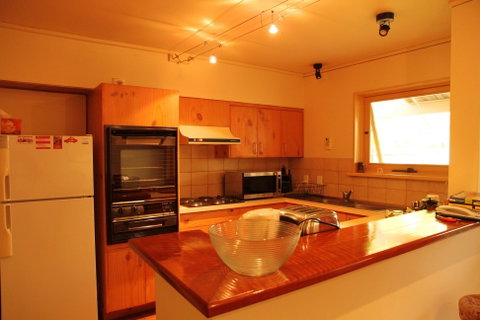 Adelaide Serviced Apartments - William Townhouse - Hervey Bay Accommodation 1