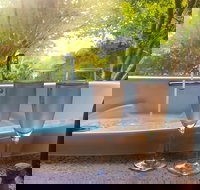 Adelaide Hills Retreats - The Nest - Hervey Bay Accommodation