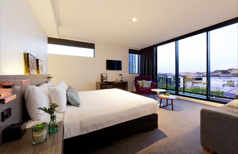 Alpha Mosaic Hotel Brisbane - Hervey Bay Accommodation 0