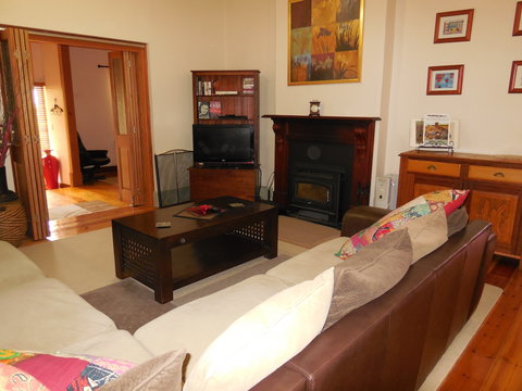 Amalie Cottage - Hervey Bay Accommodation 1