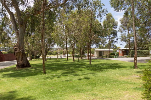 A Maze'N Things Holiday Park And Motel - Tourism Hervey Bay 0