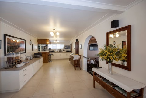 Applegum Inn - Hervey Bay Accommodation 2