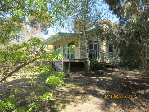 Athlone Country Cottages - Hervey Bay Accommodation 1