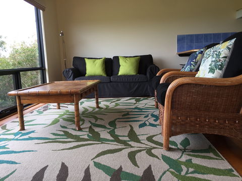 Black Cockatoo Cottages - Hervey Bay Accommodation 0