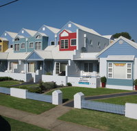 Bluedock Apartments - Hervey Bay Accommodation