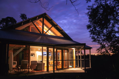 Bombah Point Eco Cottages - Tourism Hervey Bay 1