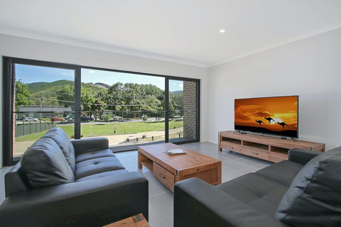 Bright Away - Hervey Bay Accommodation 0