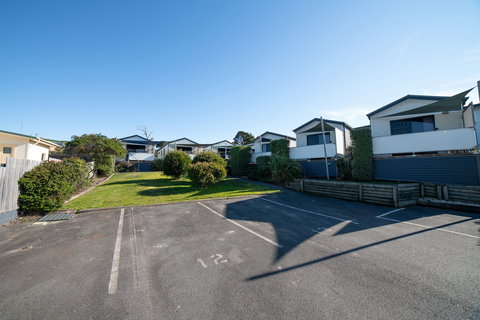 Bridport Beach Cottages - Hervey Bay Accommodation 0