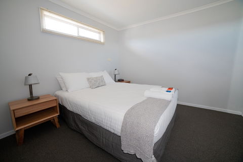 Bridport Beach Cottages - Hervey Bay Accommodation 2
