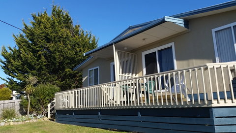 Carmen's Inn - Hervey Bay Accommodation 0