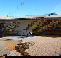 Cornwall House - Hervey Bay Accommodation