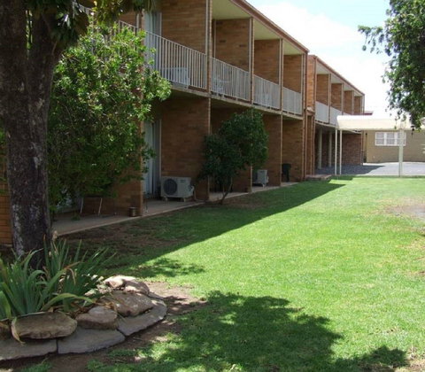 Court Street Motel - Hervey Bay Accommodation 1
