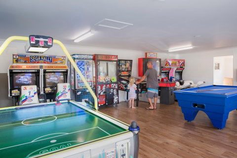 Dicky Beach Family Holiday Park - Hervey Bay Accommodation 1