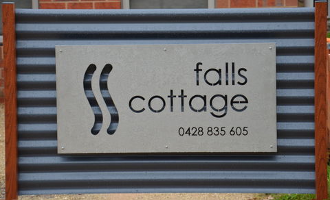 Falls Cottage Whitfield - Tourism Hervey Bay 0