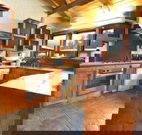 Feathertop Retreat - Hervey Bay Accommodation