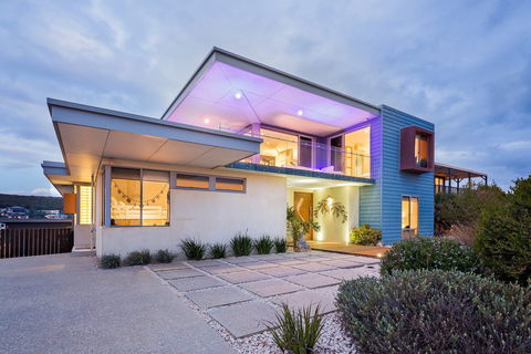 Fragrant Harbour - Hervey Bay Accommodation 0