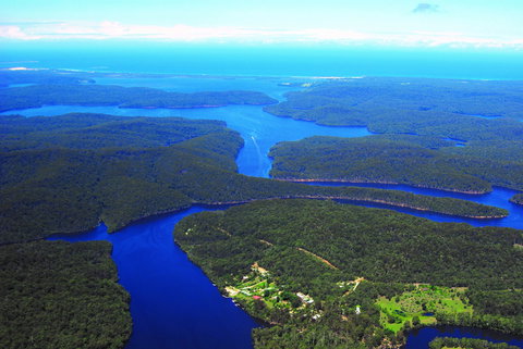 Gipsy Point Lakeside - Hervey Bay Accommodation 0