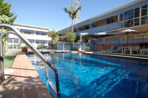 Golden Sands Motor Inn - Hervey Bay Accommodation 0