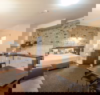 Highlander Motor Inn and Apartments - Hervey Bay Accommodation