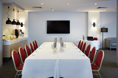 Ibis Perth - Hervey Bay Accommodation 1