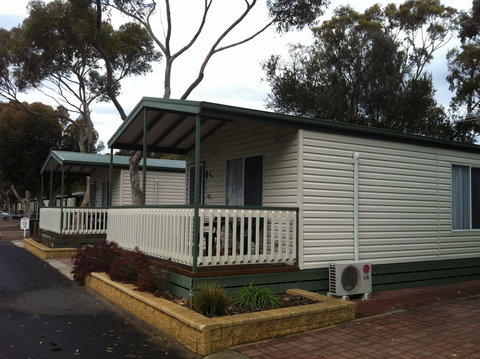 Lake Albert Caravan Park, Meningie SA - Hervey Bay Accommodation 0