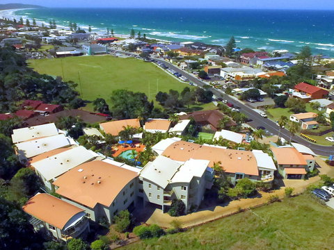 Lennox Beach Resort - Hervey Bay Accommodation 2