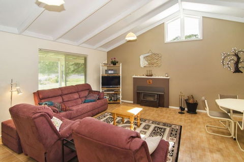 Lens Lair - Hervey Bay Accommodation 2