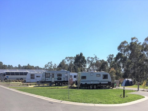 Lilydale Pine Hill Caravan Park - Hervey Bay Accommodation 0