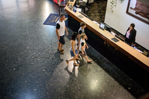Mercure Kakadu Crocodile Hotel - Hervey Bay Accommodation 1