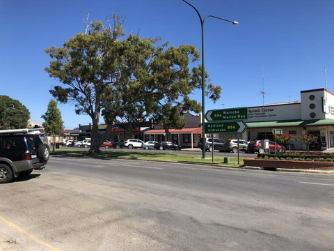 Minlaton Hotel - Tourism Hervey Bay 1