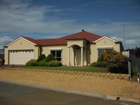 New Ladsys - Hervey Bay Accommodation 0