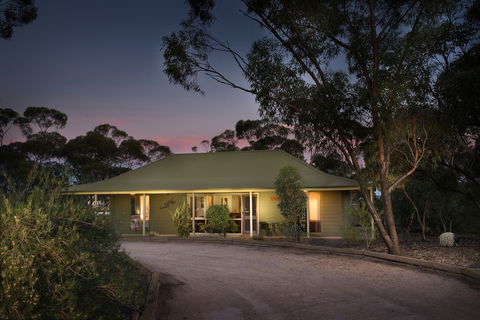 Riverbush Cottages - Hervey Bay Accommodation 0