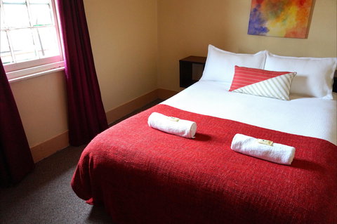 Royal Hotel Cooma - Tourism Hervey Bay 1